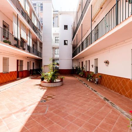 דירות סביליה Holi-Rent Salado מראה חיצוני תמונה